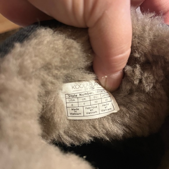 Kookaburra by Ugg Black and Cream Winter Boots - Picture 7 of 10